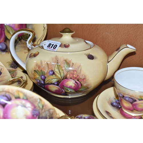 810 - TWENTY EIGHT PIECES OF AYNSLEY 'ORCHARD GOLD' TEA, DINNER AND GIFT WARES, comprising a teapot, a cak... 