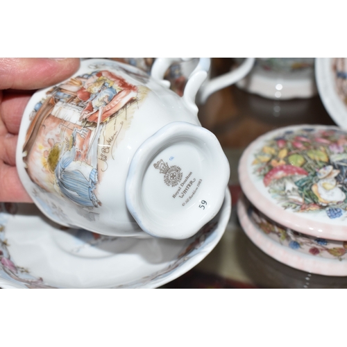 826 - THIRTEEN PIECES OF ROYAL DOULTON 'BRAMBLY HEDGE' TEA AND GIFT WARES, comprising 'Autumn' pattern: a ... 
