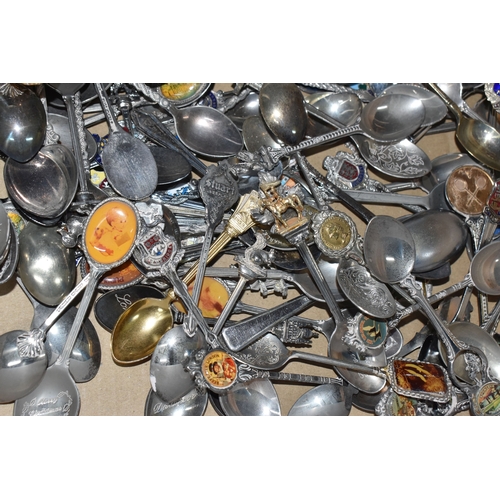 830 - THREE BOXES OF COLLECTORS TEASPOONS with a deconstructed display stand, comprising approximately two... 