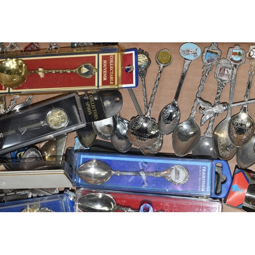 830 - THREE BOXES OF COLLECTORS TEASPOONS with a deconstructed display stand, comprising approximately two... 