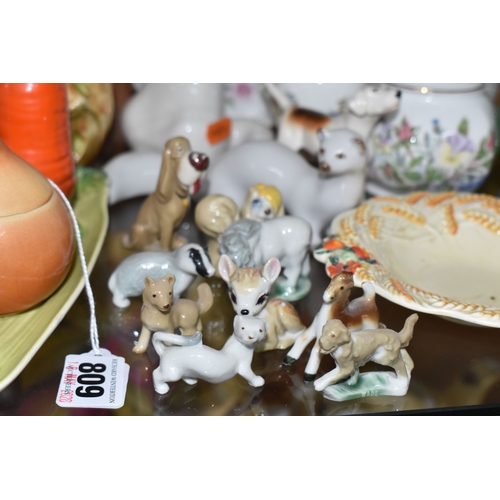 809 - A GROUP OF CERAMICS AND GLASS WARE, to include a Sklo Union 'Maze' vase by Frantisek Visner, height ... 