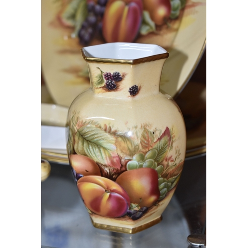 810 - TWENTY EIGHT PIECES OF AYNSLEY 'ORCHARD GOLD' TEA, DINNER AND GIFT WARES, comprising a teapot, a cak... 