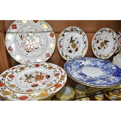 817 - TWENTY THREE PIECES OF ROYAL CROWN DERBY DINNER WARE, comprising six pieces of Asian Rose A962: thre... 