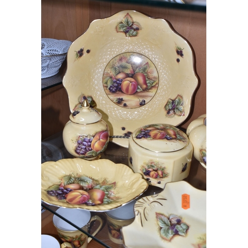 818 - THIRTY TWO PIECES OF AYNSLEY 'ORCHARD GOLD' TEA AND GIFT WARES, comprising a sandwich plate (second ... 