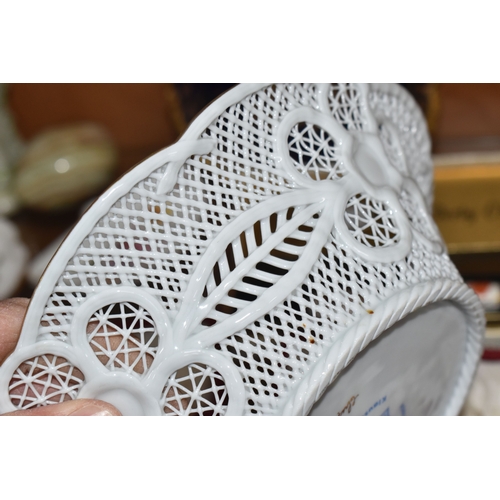 822 - A GROUP OF CERAMICS, to include boxed Royal Crown Derby cheese knives and bottle opener, four Grapha... 