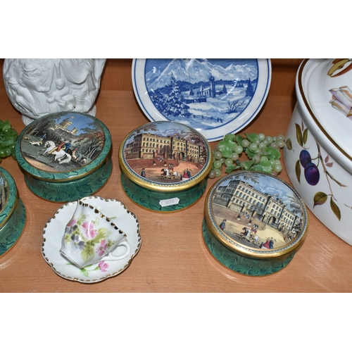 822 - A GROUP OF CERAMICS, to include boxed Royal Crown Derby cheese knives and bottle opener, four Grapha... 