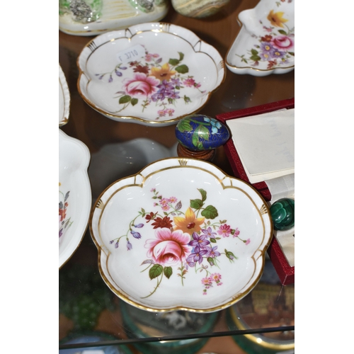 822 - A GROUP OF CERAMICS, to include boxed Royal Crown Derby cheese knives and bottle opener, four Grapha... 
