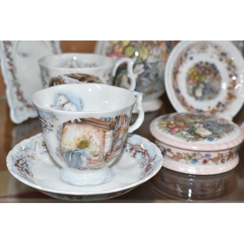 826 - THIRTEEN PIECES OF ROYAL DOULTON 'BRAMBLY HEDGE' TEA AND GIFT WARES, comprising 'Autumn' pattern: a ... 
