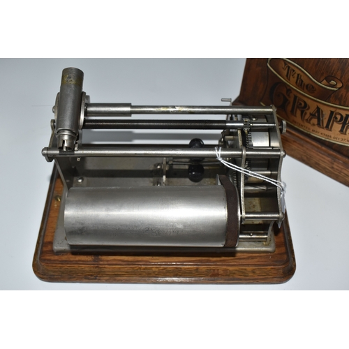 833 - A COLUMBIA 'GRAPHOPHONE' TYPE Q PORTABLE PHONOGRAPH, in oak veneered case bearing Columbia Graphopho... 