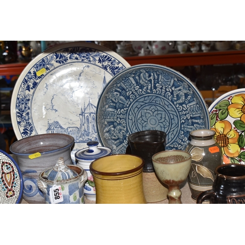 855 - A LARGE GROUP OF MODERN DECORATIVE CERAMICS approximately thirty-nine pieces in total, including two... 