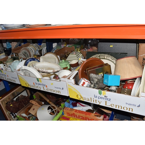 857 - FIVE BOXES AND LOOSE OF HOUSEHOLD CERAMIC AND MISCELLANEOUS ITEMS to include one box of ceramics con... 