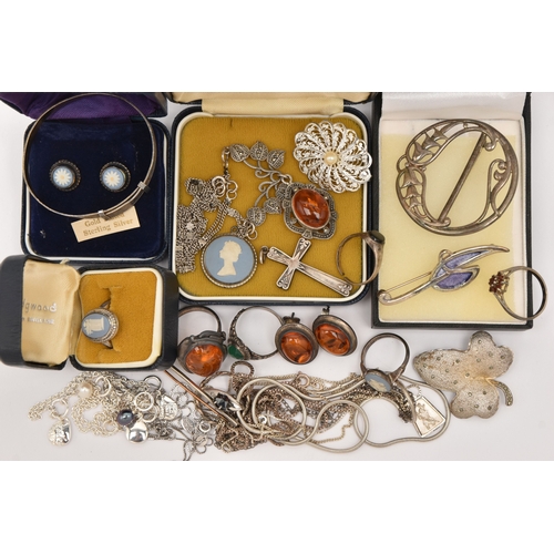482 - AN ASSORTMENT OF SILVER AND WHITE METAL JEWELLERY, to include a silver 'Ola M Gorie' brooch, approxi... 