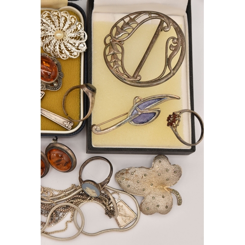 482 - AN ASSORTMENT OF SILVER AND WHITE METAL JEWELLERY, to include a silver 'Ola M Gorie' brooch, approxi... 