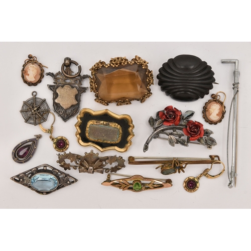 485 - A SMALL BOX OF ASSORTED JEWELLERY, to include a silver fob medal hallmarked Birmingham, a silver swe... 