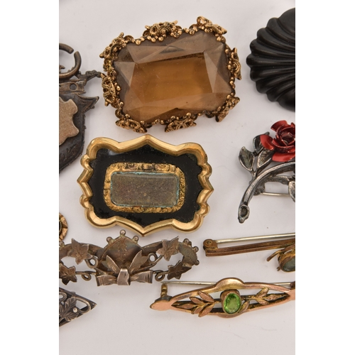 485 - A SMALL BOX OF ASSORTED JEWELLERY, to include a silver fob medal hallmarked Birmingham, a silver swe... 