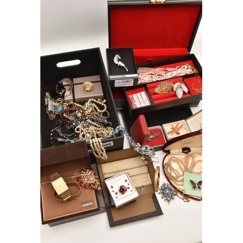 Lot 560       