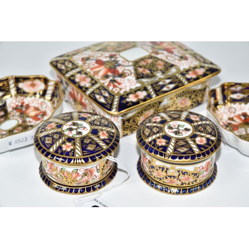 816 - A GROUP OF ROYAL CROWN DERBY IMARI TRINKET BOXES AND DISHES, comprising an Imari 2451 rectangular tr... 