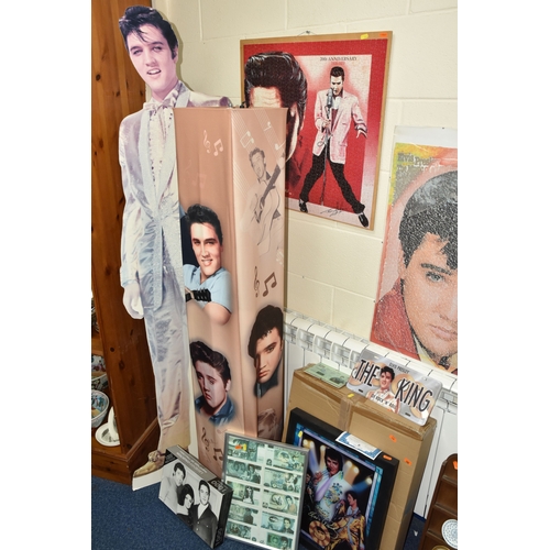 844 - A GROUP OF ELVIS PRESLEY THEMED COLLECTABLES, to include a Bradford Exchange 'Elvis: Rockin' through... 