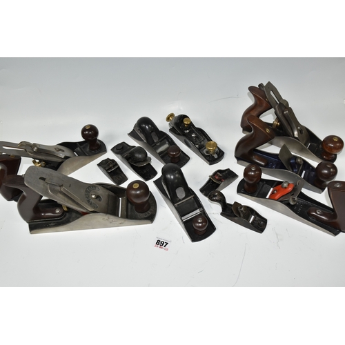 Lot 897       