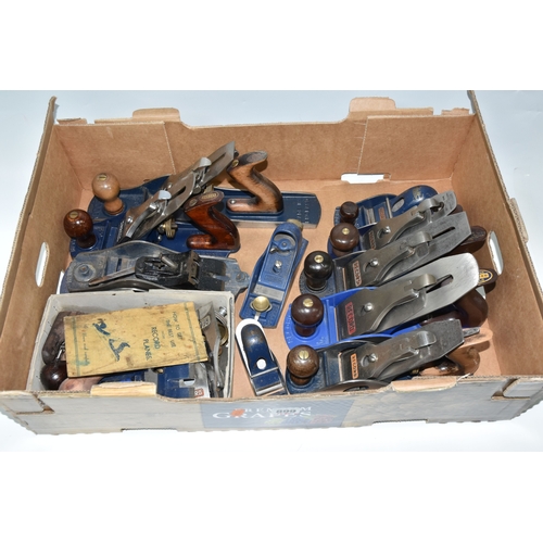 Lot 899       