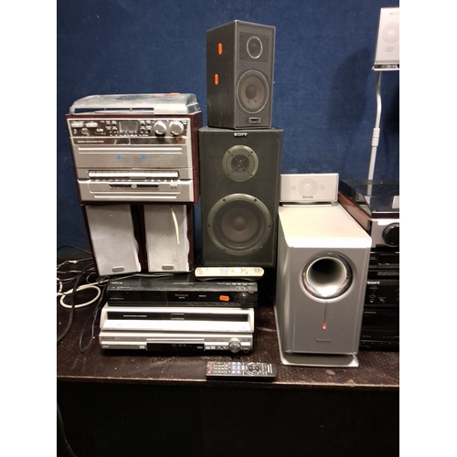 66 - A COLLECTION OF AUDIO AND VISUAL EQUIPMENT including a Sony MDS-JE530 mini disc player with remote a... 