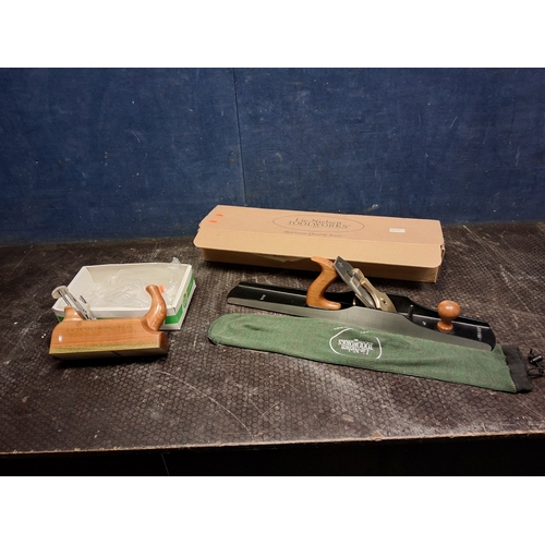 Lot 70        