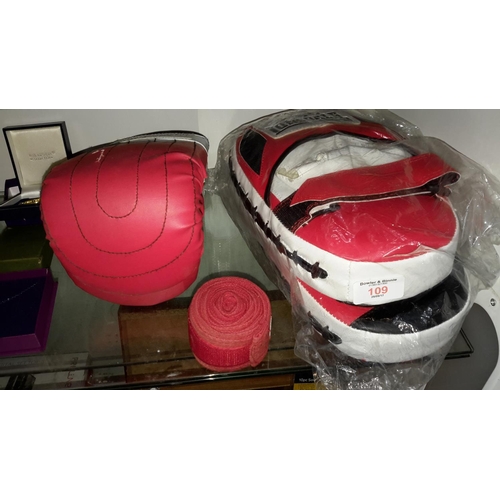 109 - Selection of kick boxing items