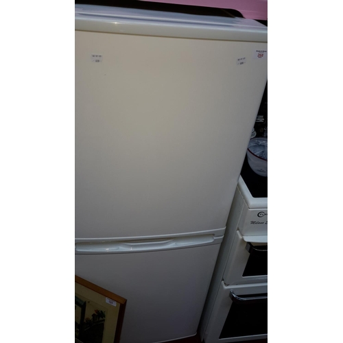 268 - Fridge/freezer