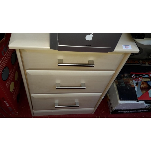 282 - 3 drawer cabinet