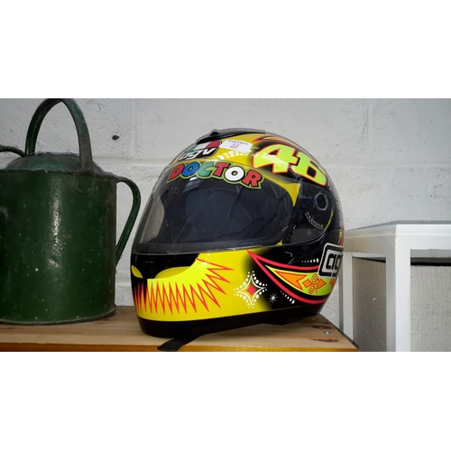 32 - motor bike helmet