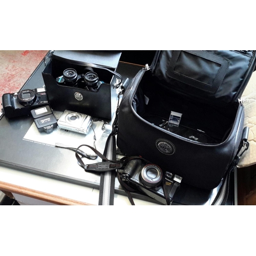 391 - Camera case & contents