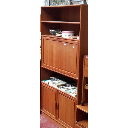 399 - Danish wall unit