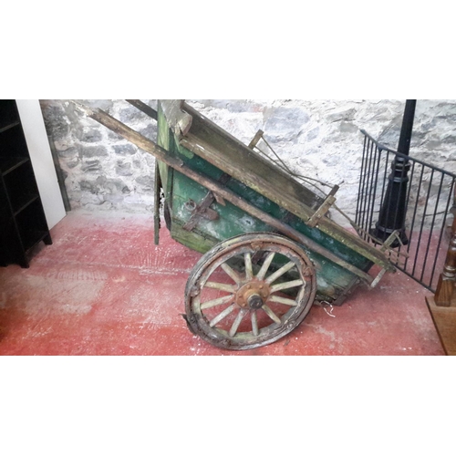 300 - Antique 2 wheel horse cart, 89x127x102cm