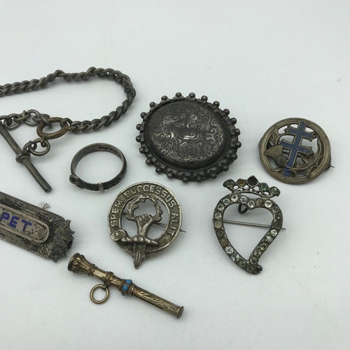 10 - A Lot of Victorian and early 1900's silver jewellery and others. Includes Birmingham silver buckle r... 