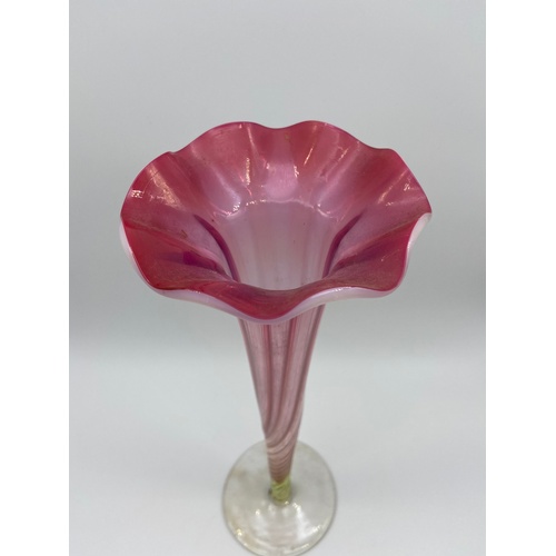 27 - A Lovely example of a late 19th century/ early 20th century barley twist epergne vase. [31cm in heig... 