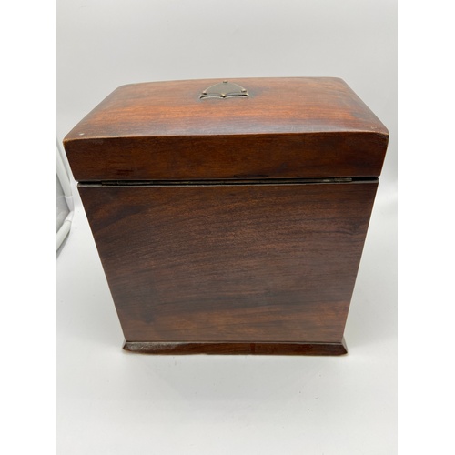 29 - A Lovely example of a 19th century walnut jewel box. Designed with shield plaque and lift up lid, Tw... 