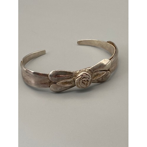 133J - Antique Sheffield silver Rennie Mackintosh design bangle. Made by Atkin Brothers and dated 1952 with... 