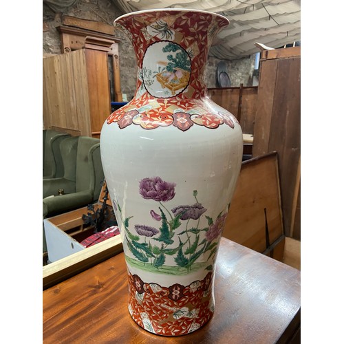 95A - A 19th century Japanese hand painted urn style vase. Depicts a large elephant reverse side detailing... 