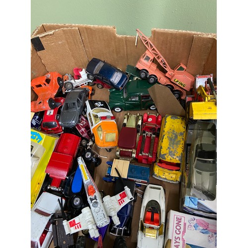 63A - A quantity of mixed play worn models which includes Matchbox, Corgi & Dinky. Includes Kennar Star Wa... 