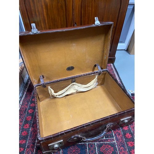 114A - A Really nice example of a vintage brown leather travel case. Produced by R.W.Forsyth Edinburgh-Glas... 