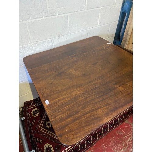 83C - A William IV period mahogany
Pembroke Table with frieze drawer
raised on reeded Gillow’s style taper... 