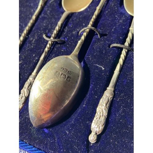 119J - A set of 6 Birmingham silver gilt apostle spoons with matching tongs, with fitted box [Joseph Gloste... 