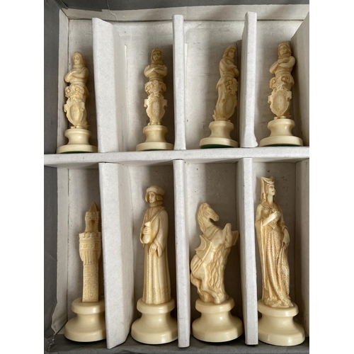 107 - A Vintage Italian Dante chess set. Made from resin/ alabaster?