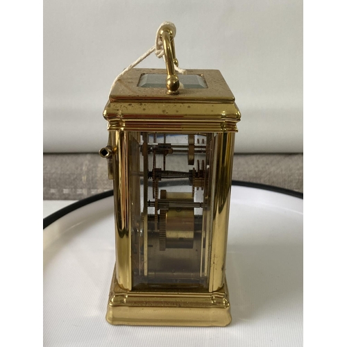 12J - Antique heavy brass carriage clock [Rapport London] [MVT No 1800] in a working condition and with ke... 