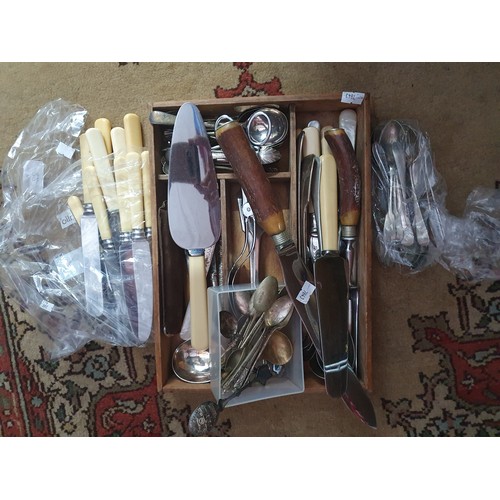 22A - Vintage wooden cutlery box full of various knifes, spoons and forks