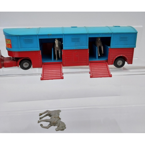 214 - A Vintage Corgi Chipperfield's Circus 1130 Horse Transporter with horses included. Corgi GS21 