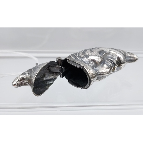 523 - A silver plated vesta case in the form of a half moon [18.72g] [5.5CM IN LENGTH]