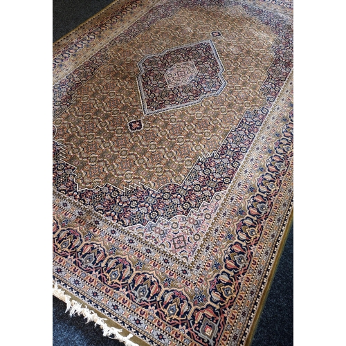 84 - A Large ornate livingroom rug [200x300cm]