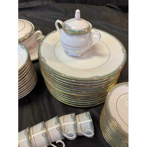 154A - Approx 100 piece Noritake 'Glenabbey' pattern dinner, tea and coffee service.