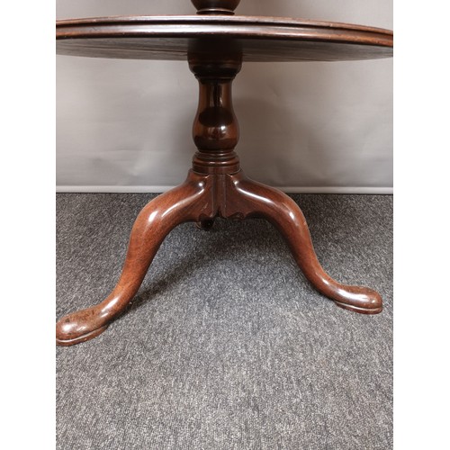 257 - 19th century mahogany dumbwaiter, with three circular tiers, on cabriole legs ending in pointed pad ... 